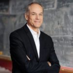 Vật lý gia Marcelo Gleiser: “Khoa học không giết Thượng Đế”